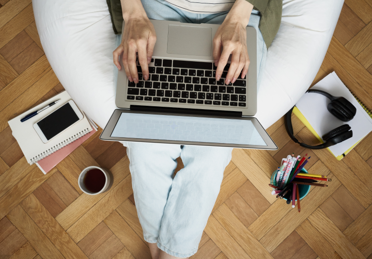 Skupienie i praca w domu