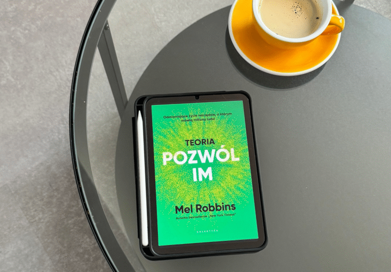Teoria Pozwól im opinie recenzja cytaty